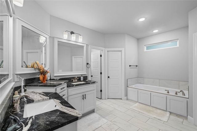 702 E Valley Lane, Elm Springs, AR 72762