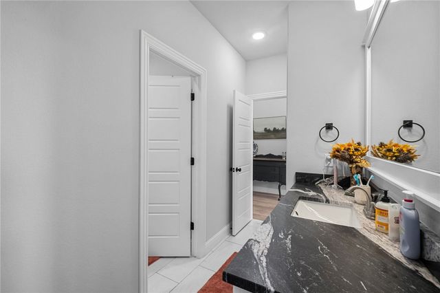 702 E Valley Lane, Elm Springs, AR 72762