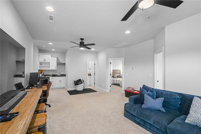 702 E Valley Lane, Elm Springs, AR 72762