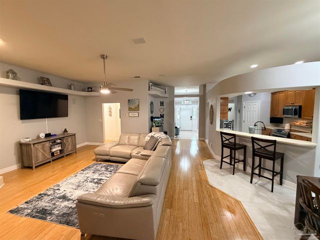 10355 Foggy Bottom Rd, Pensacola, FL 32507
