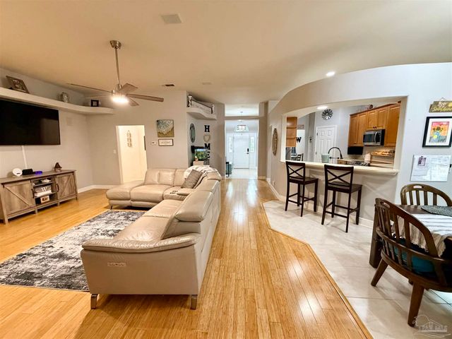 10355 Foggy Bottom Rd, Pensacola, FL 32507
