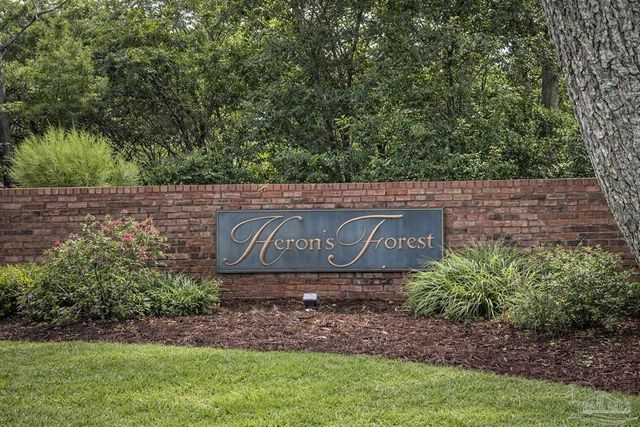 10355 Foggy Bottom Rd, Pensacola, FL 32507