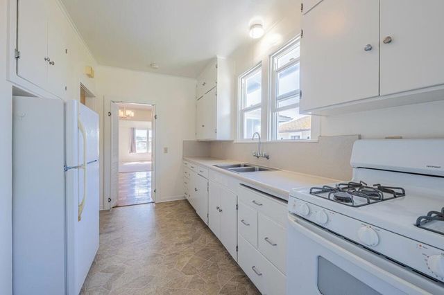 206 Cypress Avenue, Pacific Grove, CA 93950