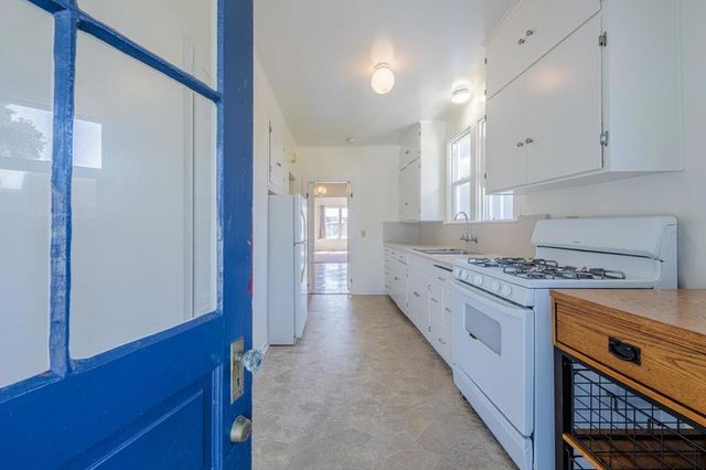 206 Cypress Avenue, Pacific Grove, CA 93950