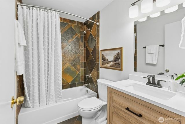3211 W Ames Lake Drive NE, Redmond, WA 98053