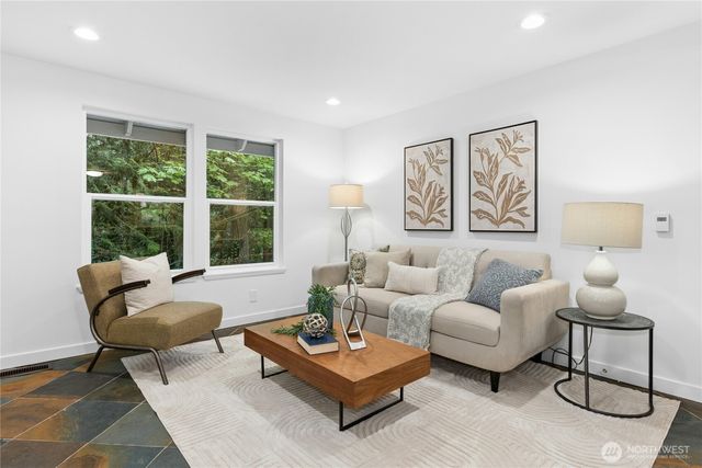 3211 W Ames Lake Drive NE, Redmond, WA 98053