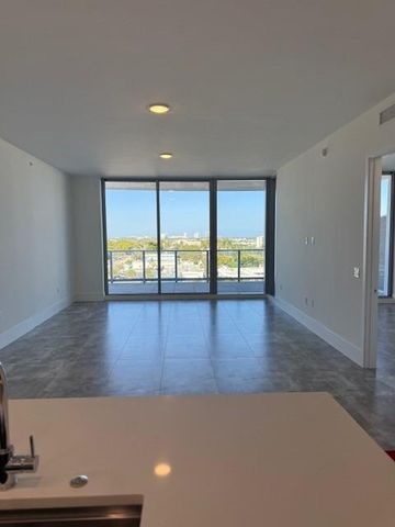 220 Lake Shore Drive 717, West Palm Beach, FL 33403