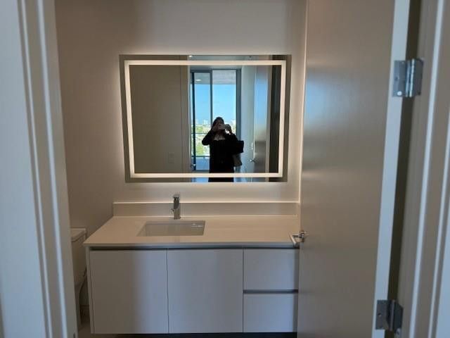 220 Lake Shore Drive 717, West Palm Beach, FL 33403