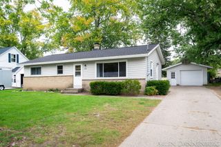 1818 104th Avenue, Holland Twp, MI 49464