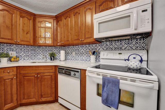 1920 NE 1st Terrace 109H, Wilton Manors, FL 33305