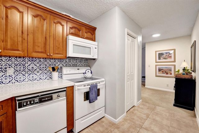 1920 NE 1st Terrace 109H, Wilton Manors, FL 33305