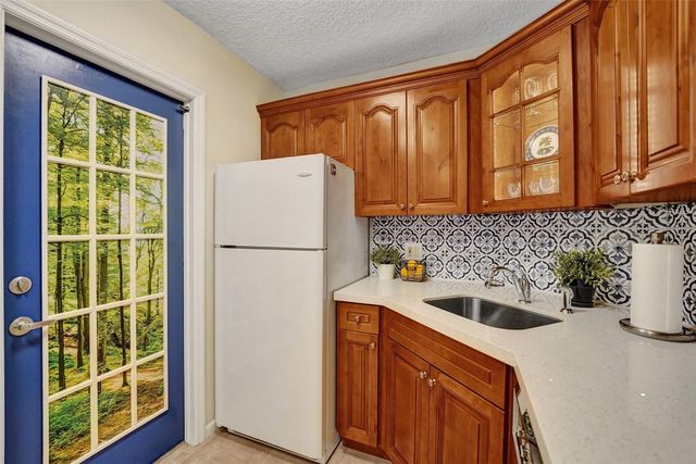 1920 NE 1st Terrace 109H, Wilton Manors, FL 33305