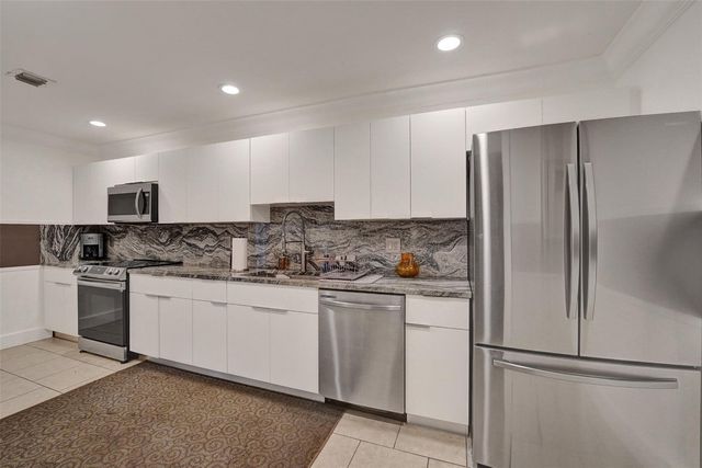 1920 NE 1st Terrace 109H, Wilton Manors, FL 33305