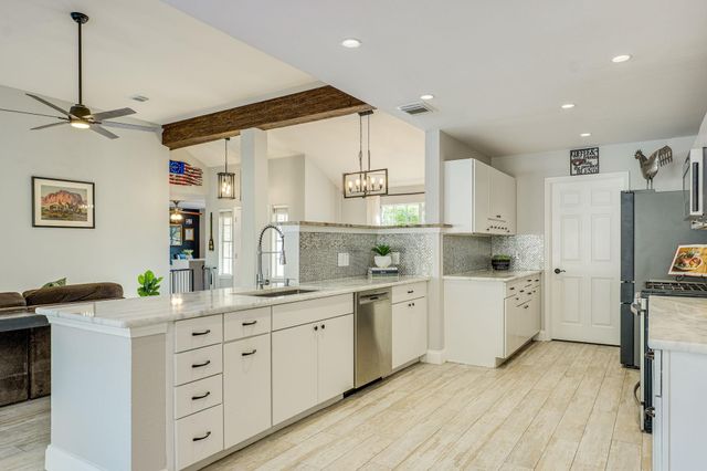 500 Madrone Ranch TRL, Dripping Springs, TX 78620