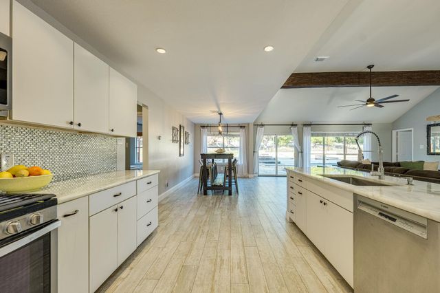 500 Madrone Ranch TRL, Dripping Springs, TX 78620