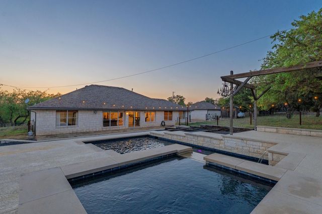 500 Madrone Ranch TRL, Dripping Springs, TX 78620