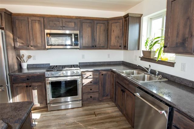 702 Yellowstone Avenue, Belgrade, MT 59714