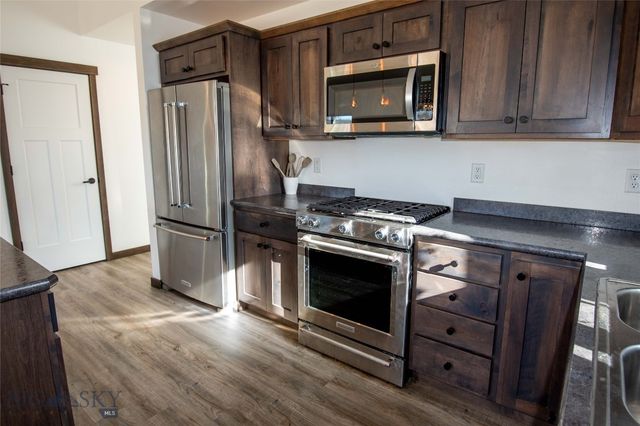 702 Yellowstone Avenue, Belgrade, MT 59714