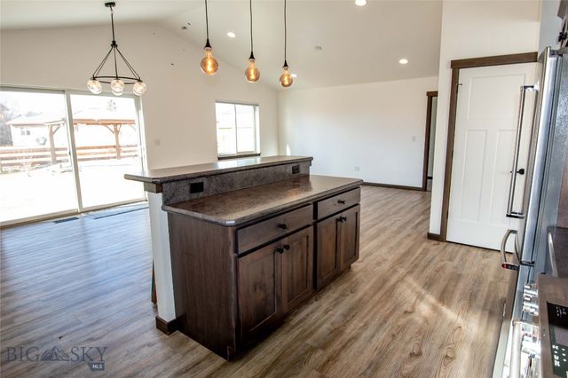 702 Yellowstone Avenue, Belgrade, MT 59714