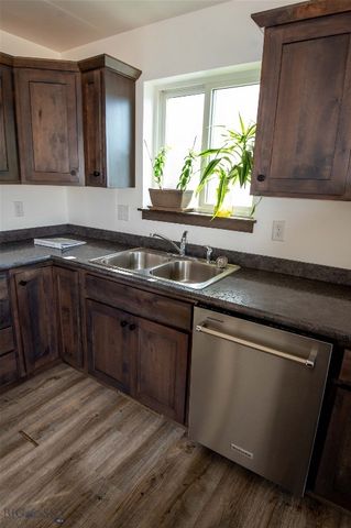 702 Yellowstone Avenue, Belgrade, MT 59714