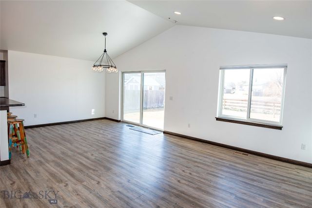 702 Yellowstone Avenue, Belgrade, MT 59714