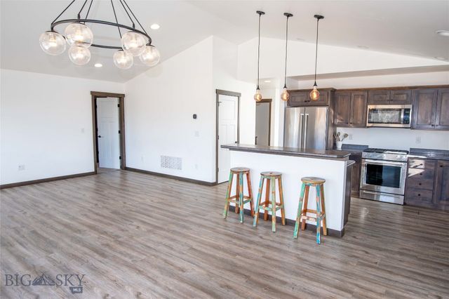 702 Yellowstone Avenue, Belgrade, MT 59714