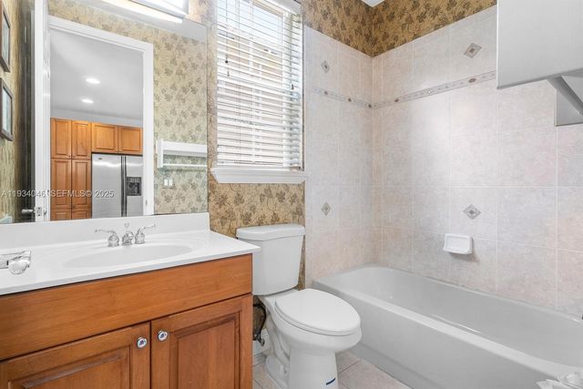 888 University Boulevard, Jupiter, FL 33458