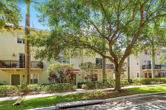 888 University Boulevard, Jupiter, FL 33458