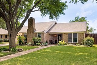 2253 Farrington Lane, Hurst, TX 76054