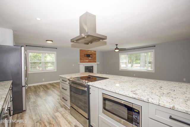 1 Bogie Drive, Whispering Pines, NC 28327