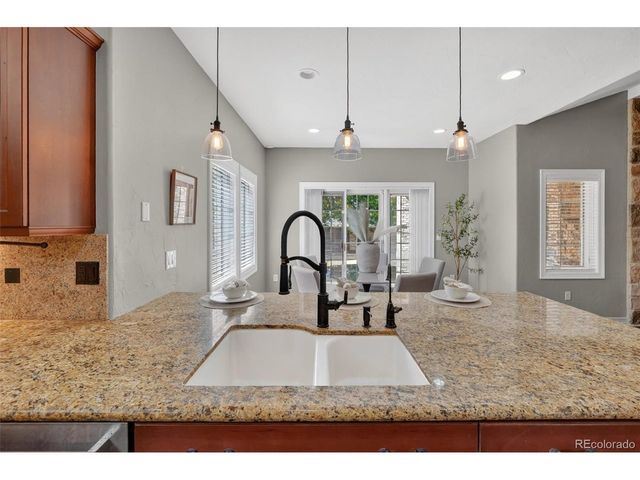 25 Blue Heron Dr, Thornton, CO 80241