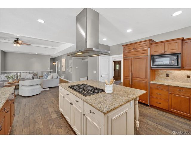 25 Blue Heron Dr, Thornton, CO 80241