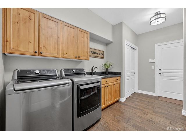 25 Blue Heron Dr, Thornton, CO 80241