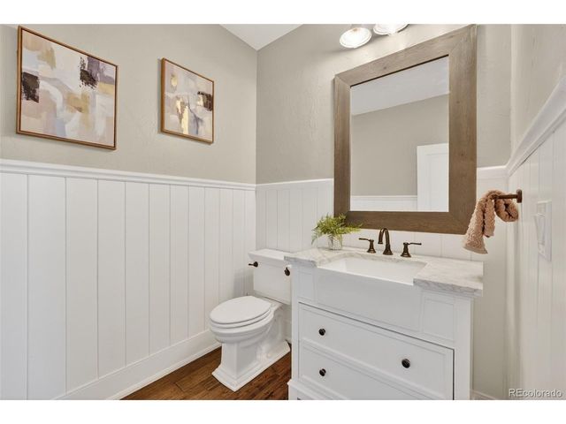 25 Blue Heron Dr, Thornton, CO 80241