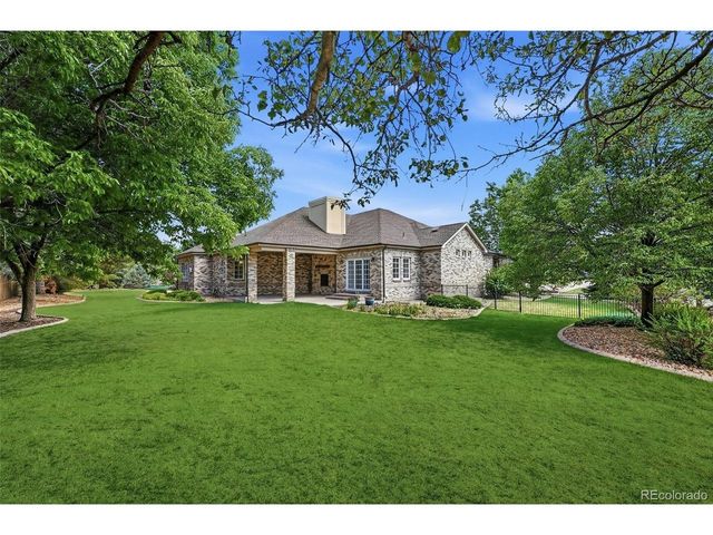 25 Blue Heron Dr, Thornton, CO 80241