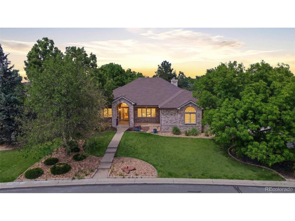 25 Blue Heron Dr, Thornton, CO 80241