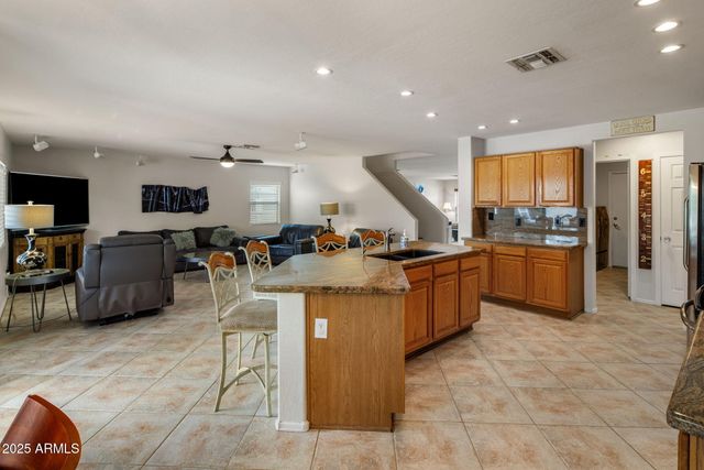 2120 E VISTA BONITA Drive, Phoenix, AZ 85024