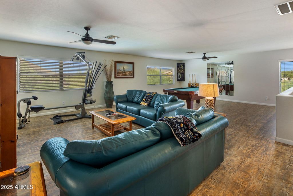 Image 19 of property listing at 2120 E VISTA BONITA Drive, Phoenix, AZ 85024