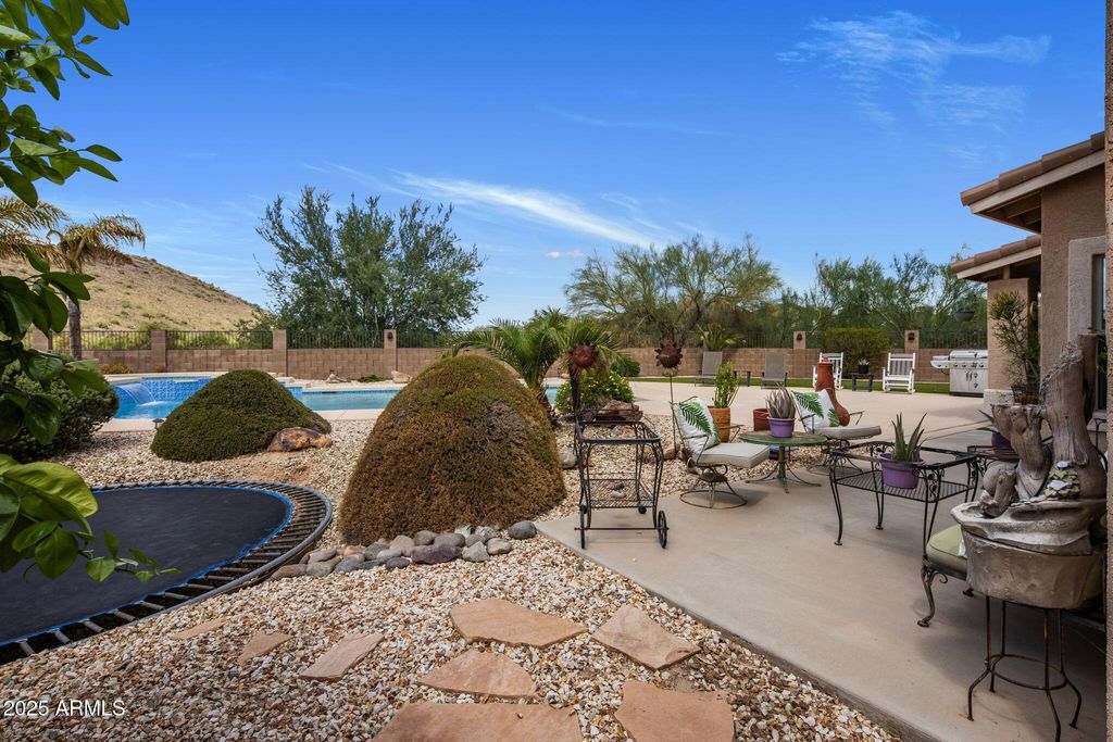 Image 29 of property listing at 2120 E VISTA BONITA Drive, Phoenix, AZ 85024