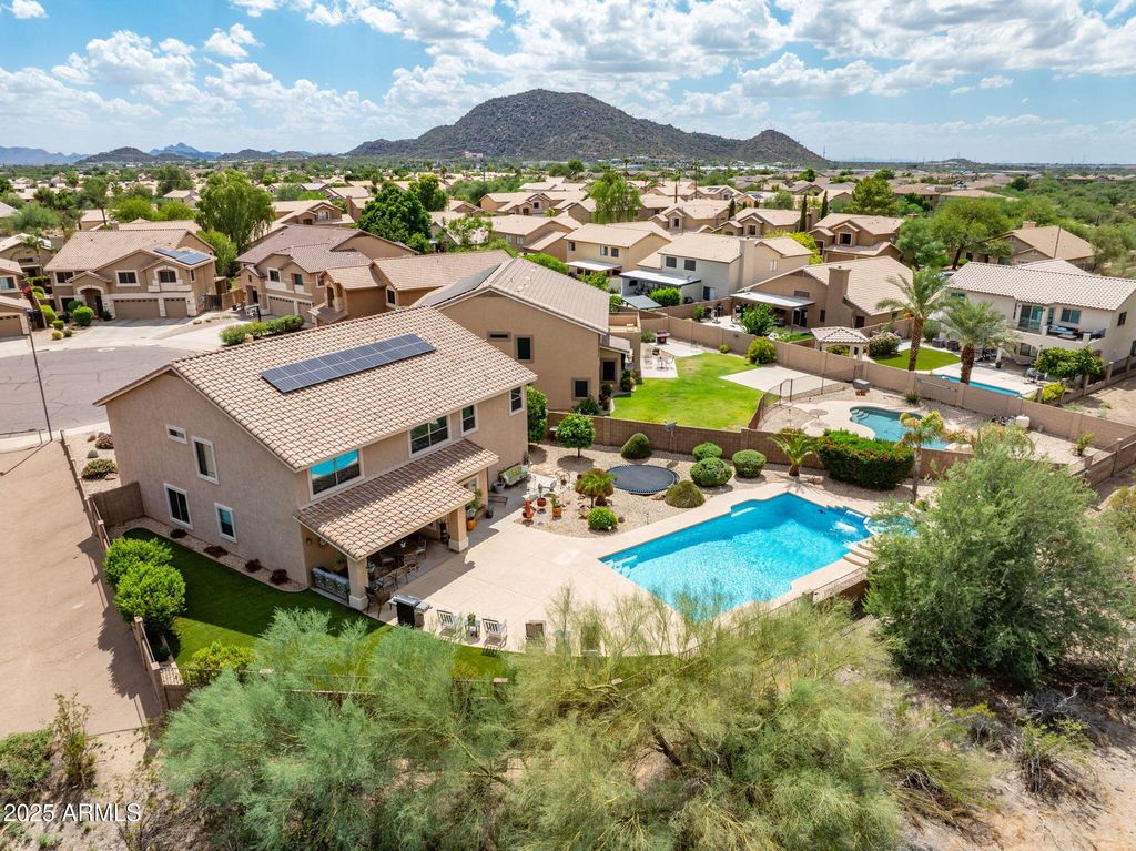 Image 31 of property listing at 2120 E VISTA BONITA Drive, Phoenix, AZ 85024