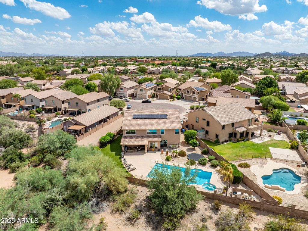 Image 34 of property listing at 2120 E VISTA BONITA Drive, Phoenix, AZ 85024