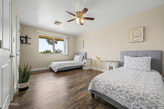2837 W UNION HILLS Drive, Phoenix, AZ 85027