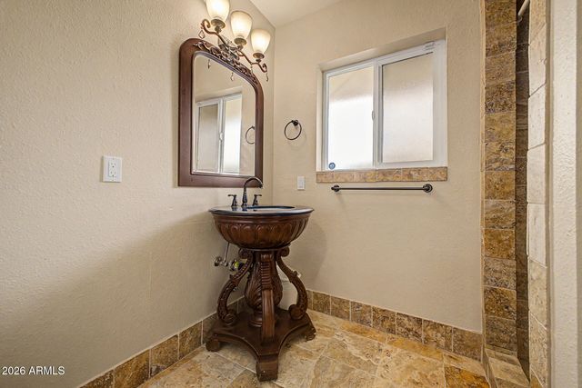 2837 W UNION HILLS Drive, Phoenix, AZ 85027