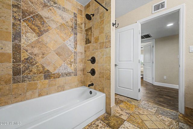 2837 W UNION HILLS Drive, Phoenix, AZ 85027