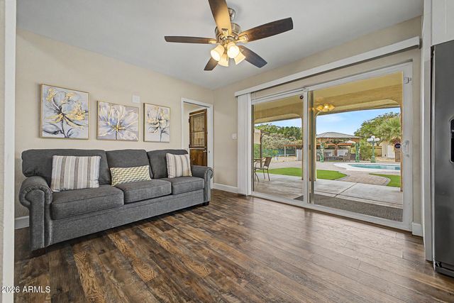 2837 W UNION HILLS Drive, Phoenix, AZ 85027