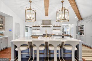 964 Buckingham Circle NW, Atlanta, GA 30327