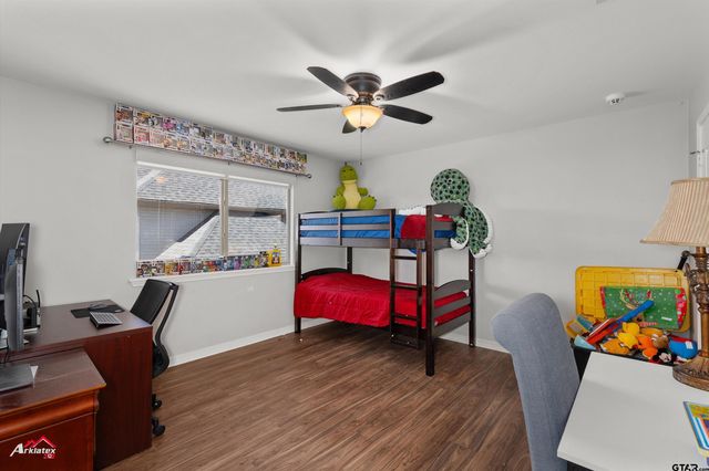 3815 Holly Ridge Dr, Longview, TX 75605