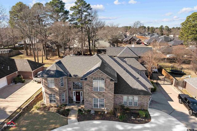 3815 Holly Ridge Dr, Longview, TX 75605