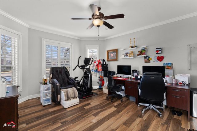 3815 Holly Ridge Dr, Longview, TX 75605