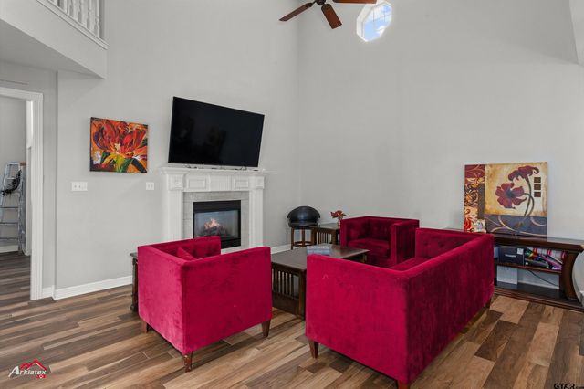 3815 Holly Ridge Dr, Longview, TX 75605